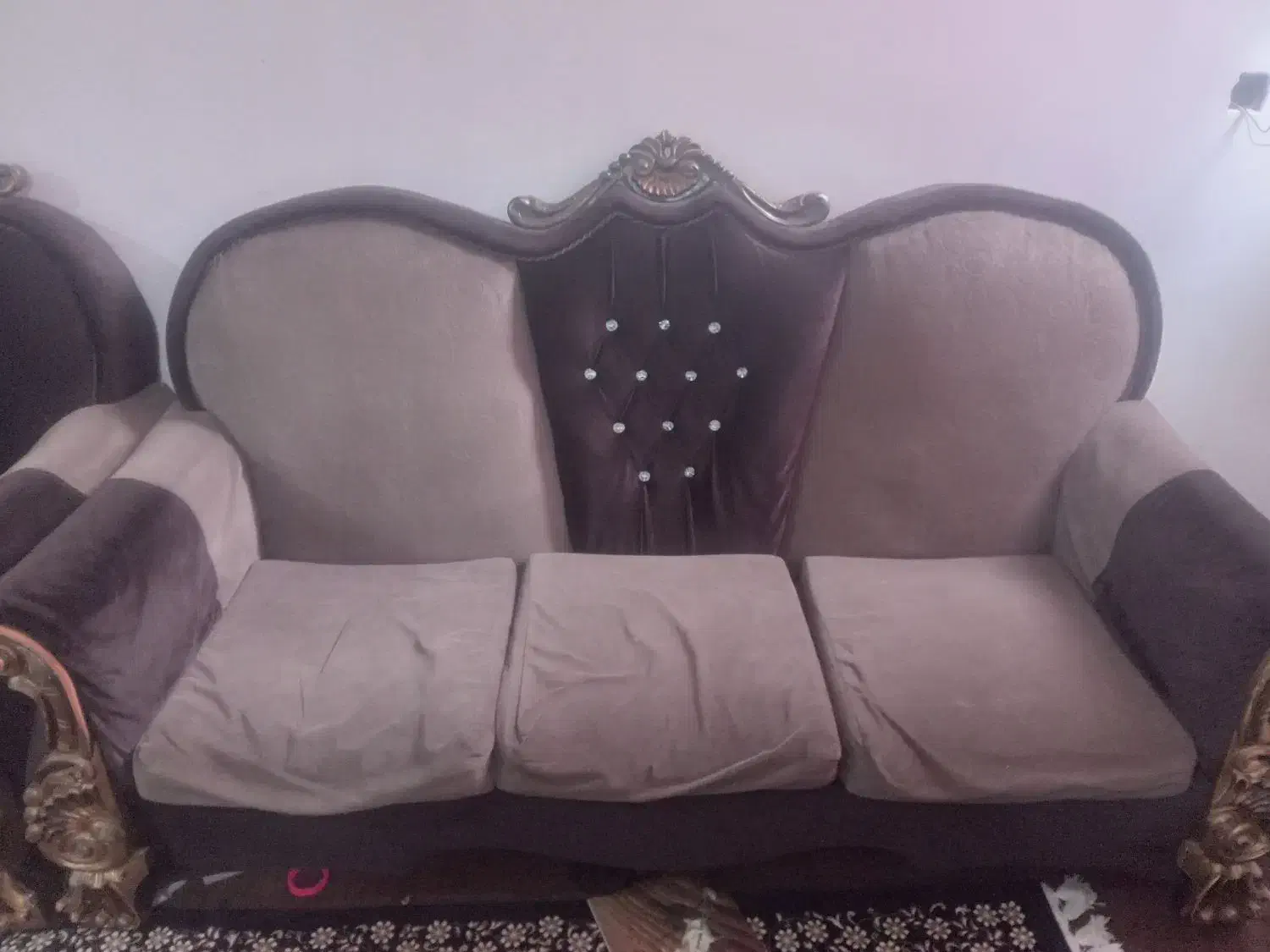 مبل هفت نفره|مبلمان خانگی و میز عسلی|پایین هولار, |دیوار