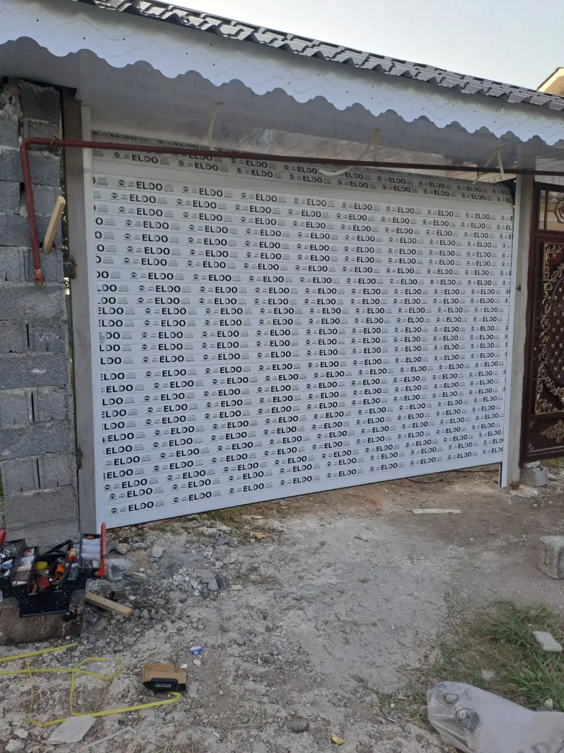 شیشه سکوریت و کرکره برقی رهنما|خدمات پیشه و مهارت|آستانه اشرفیه, |دیوار