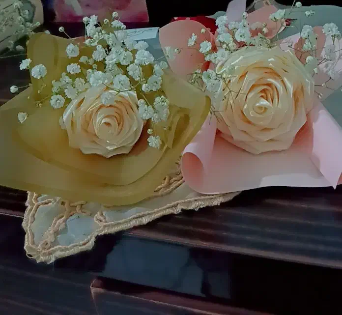 گل های روبانی (جاودان)|گل مصنوعی|تویسرکان, |دیوار