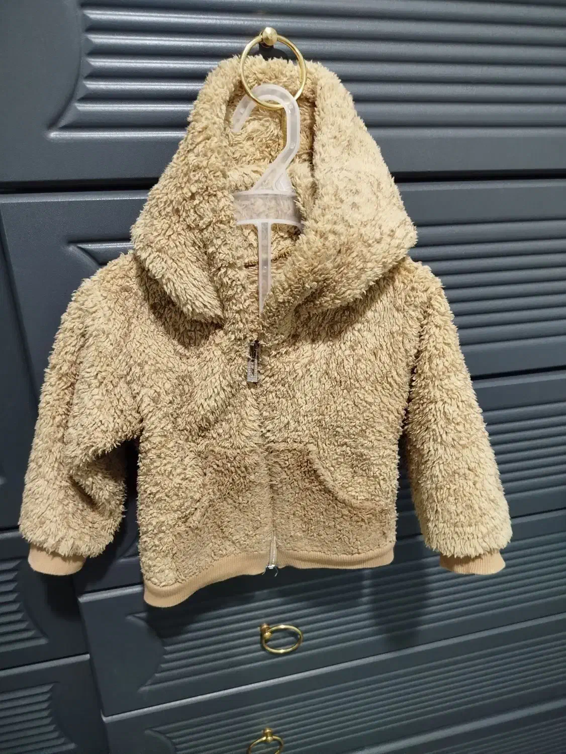 سویشرت|کفش و لباس بچه|قم, ژاندارمها|دیوار