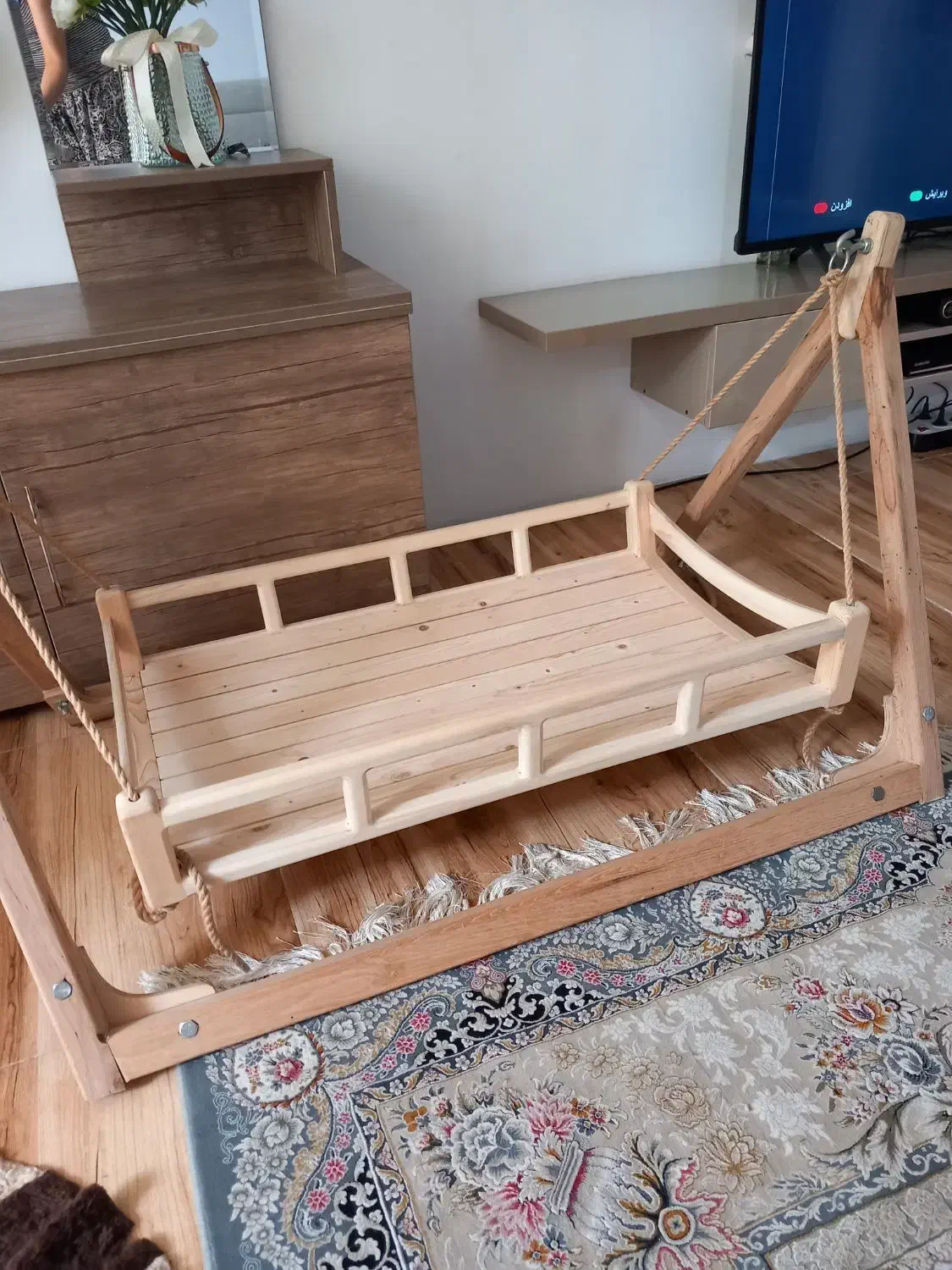 گهواره. تمام چوب|تخت و سرویس خواب|گرگان, |دیوار