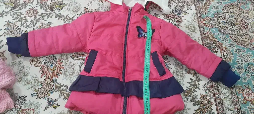 کاپشن مناسب حدود ۴ تا ۵ سال اندازه ها رو نوشتم|کفش و لباس بچه|پردیس, فاز ۹|دیوار