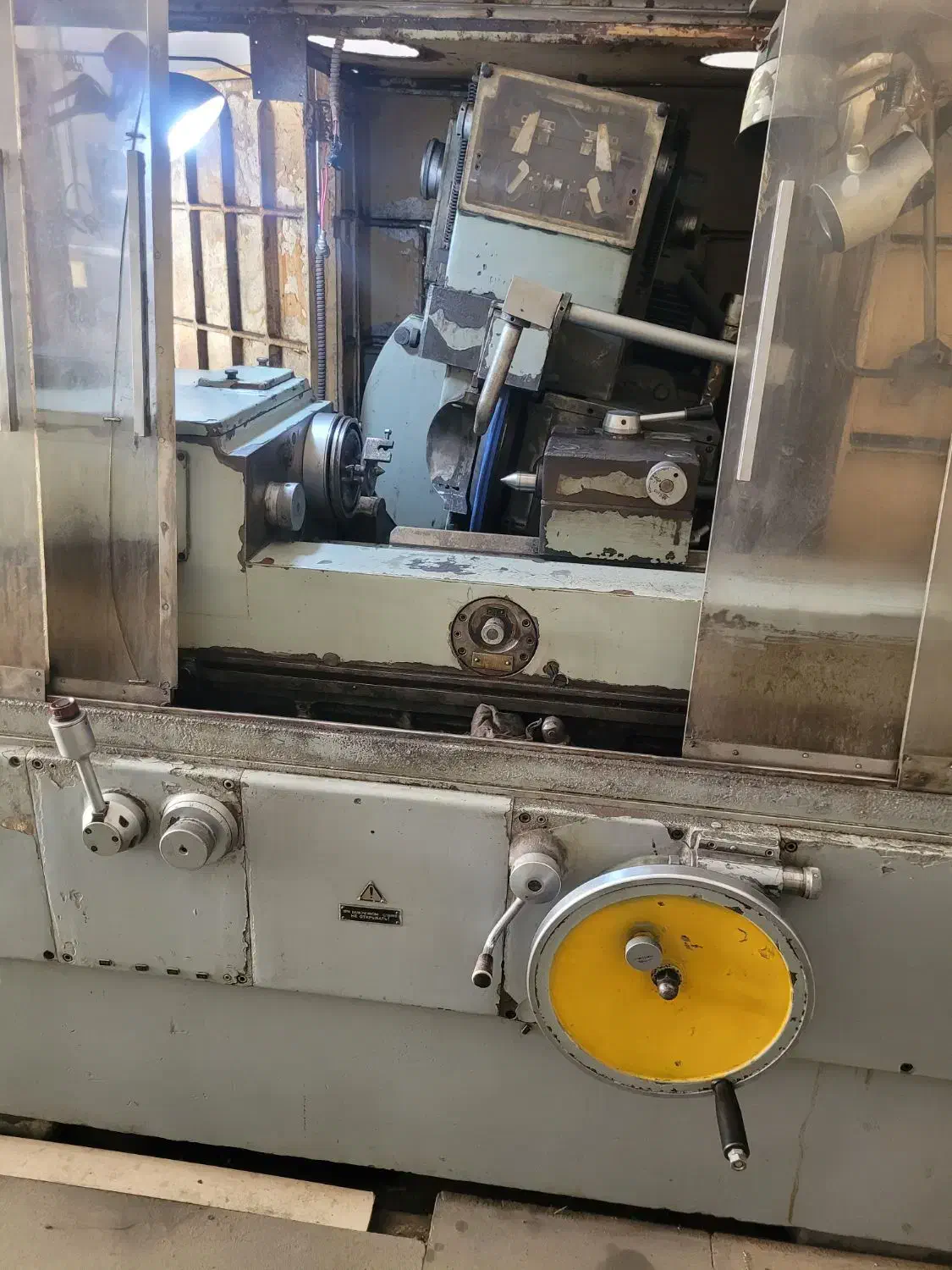 سنگ ماردون  روسی|ماشین‌آلات صنعتی|خسروشاه, |دیوار