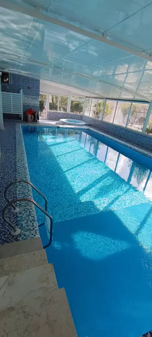 ویلا باغ استخر دار|اجارهٔ کوتاهمدت ویلا و باغ|خرمآباد, |دیوار