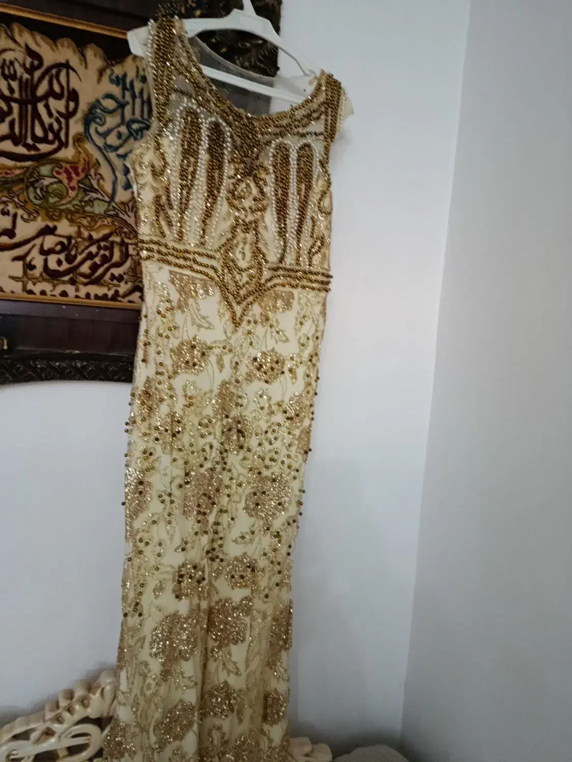 لباس مجلسی تمیز وسالم|لباس|باسمنج, |دیوار