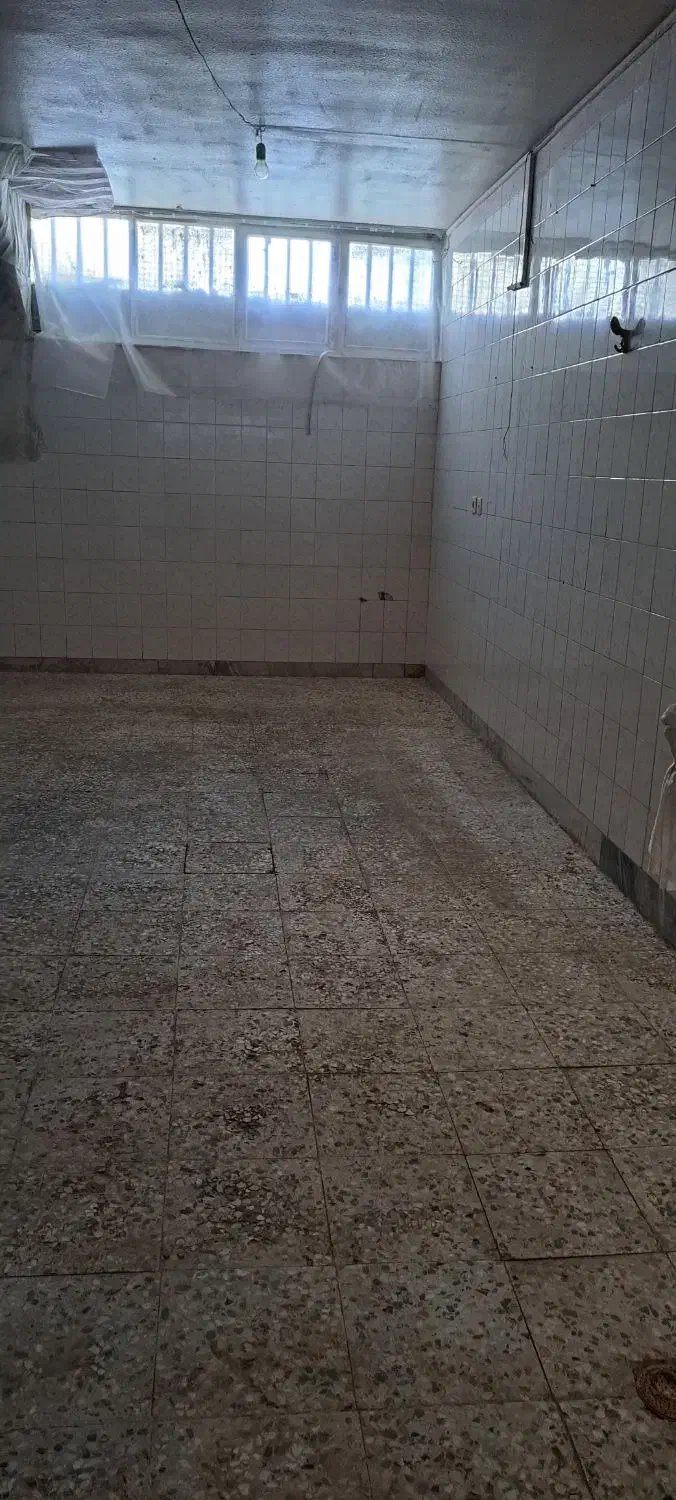 زیرزمین|اجارهٔ دفتر کار، اتاق اداری، مطب|خمینی‌شهر, |دیوار