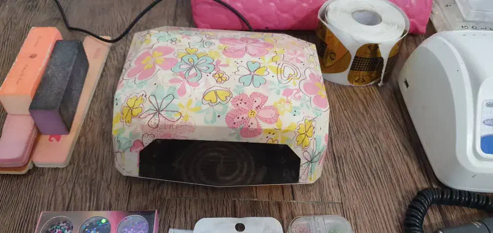 لوازم ناخن|آرایشگاه و سالنهای زیبایی|آمل, |دیوار