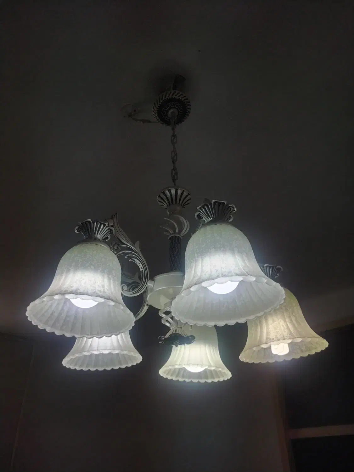 لوستر شیک|لوستر و چراغ آویز|سبزوار, کلاته سیفر|دیوار