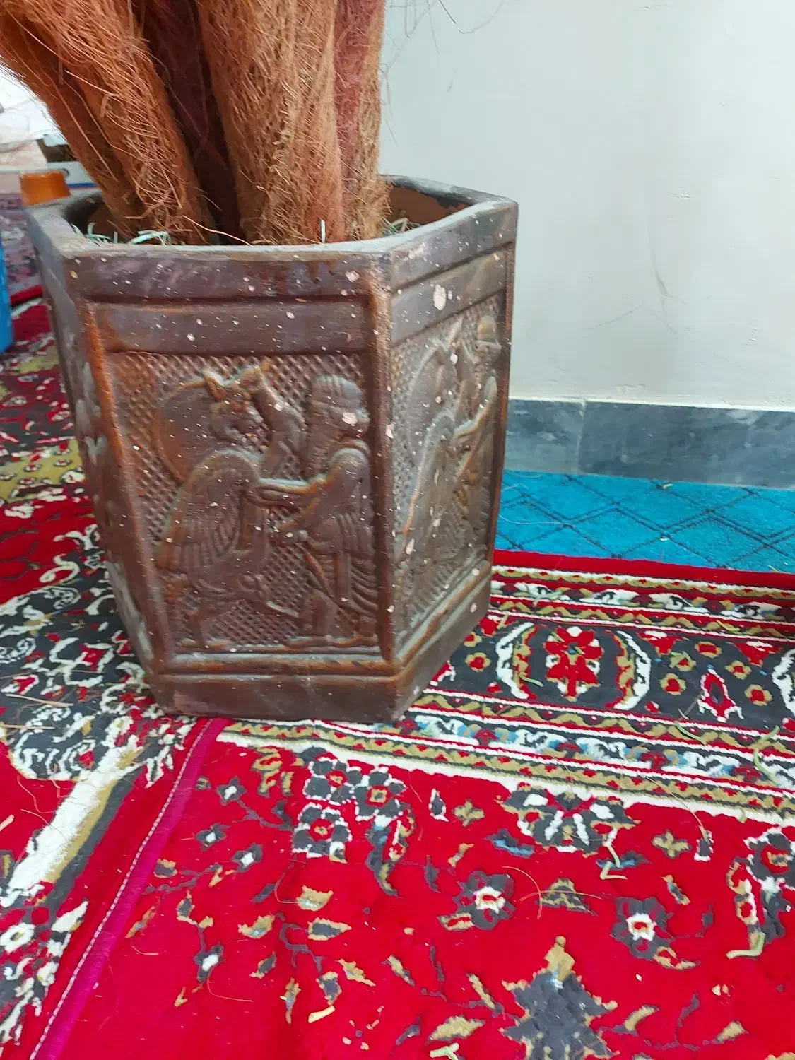 گلدان هرکدام دانه 550هزارتومان|گل مصنوعی|ایرانشهر, |دیوار