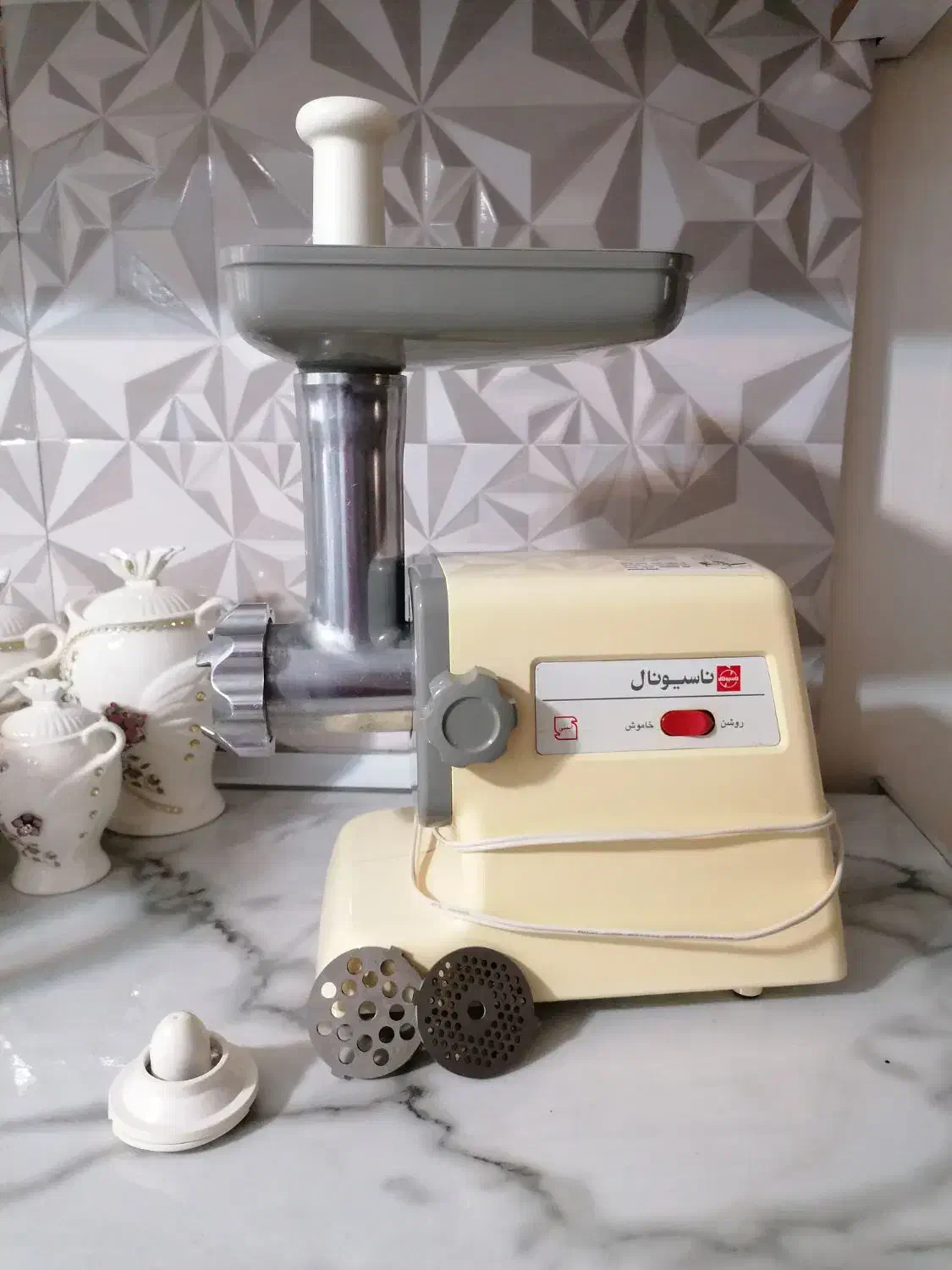 چرخ گوشت زودپز چای ساز رنده خوردکن دستی|سایر لوازم برقی|ری, شهادت|دیوار