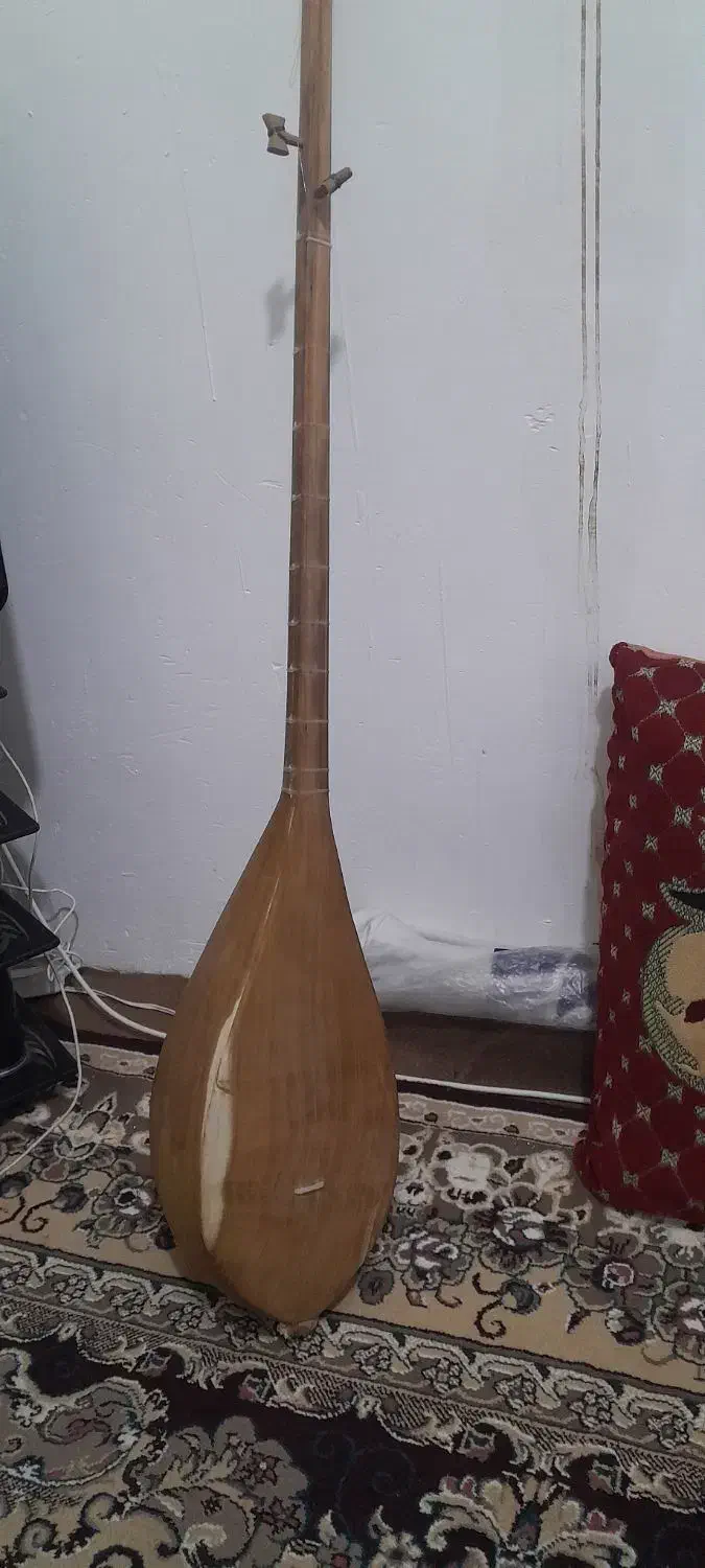 دوتار یک تیکه سالم سالم|سازهای سنتی|تایباد, |دیوار