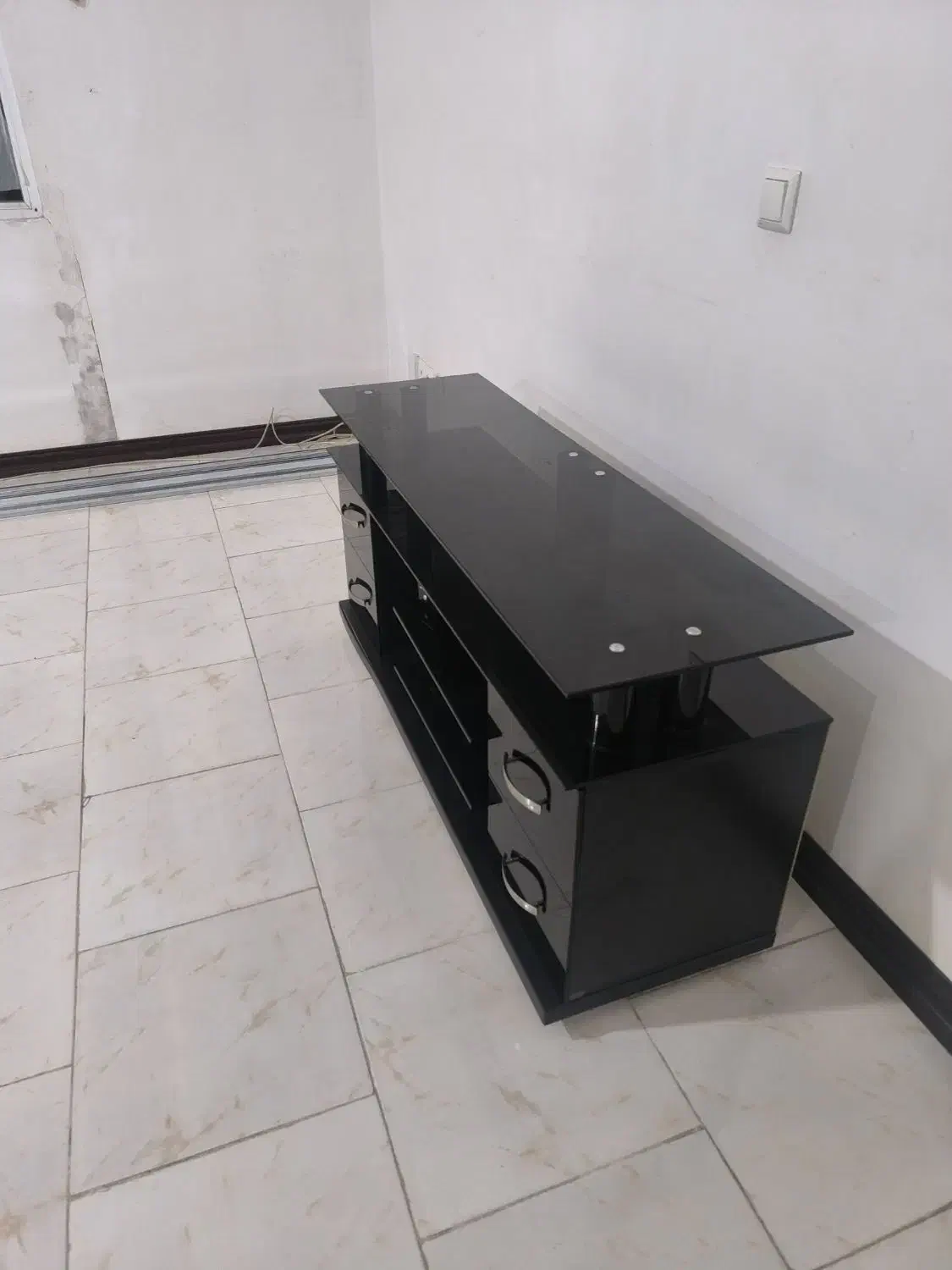 میز تلویزیون شیشه ای|میز تلویزیون|رشت, کوی مهر|دیوار