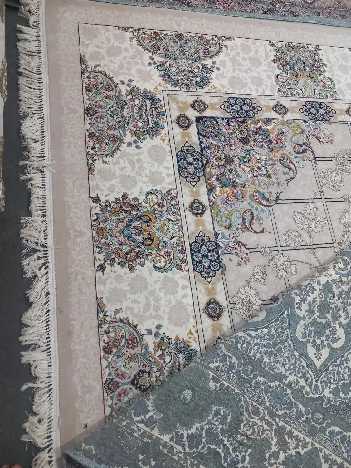 نونو|فرش|ایرانشهر, |دیوار