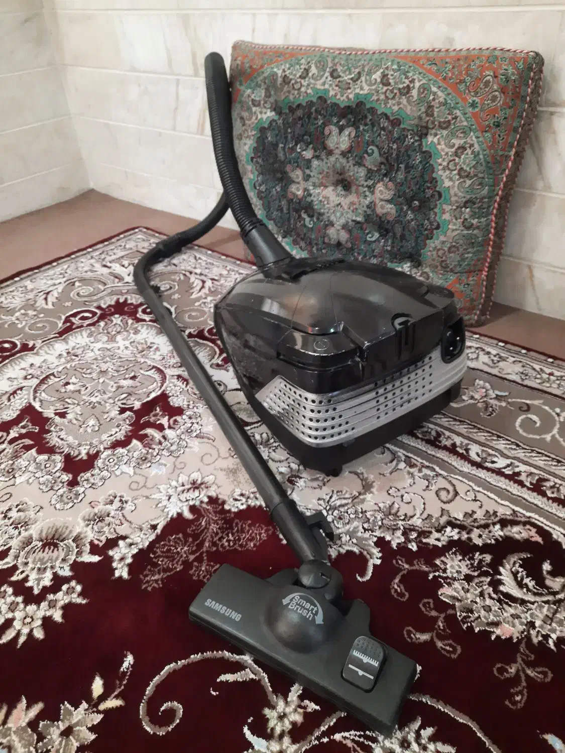 ۲۲۰۰وات نانیوا سالم مکش عالی|جاروبرقی، جارو شارژی، بخارشو|اردکان, |دیوار