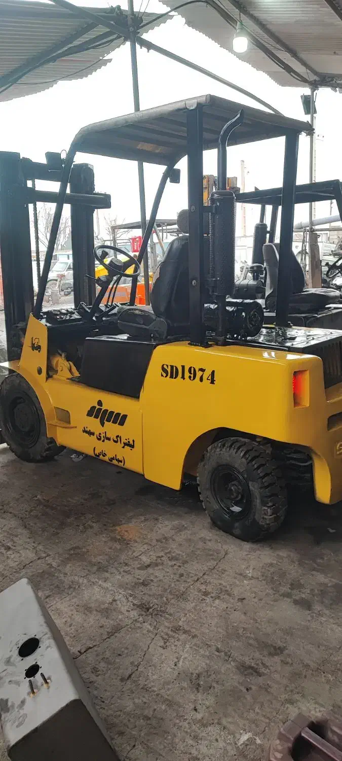 لیفتراک 4تن|خودرو سنگین|نجف‌آباد, شهدا|دیوار