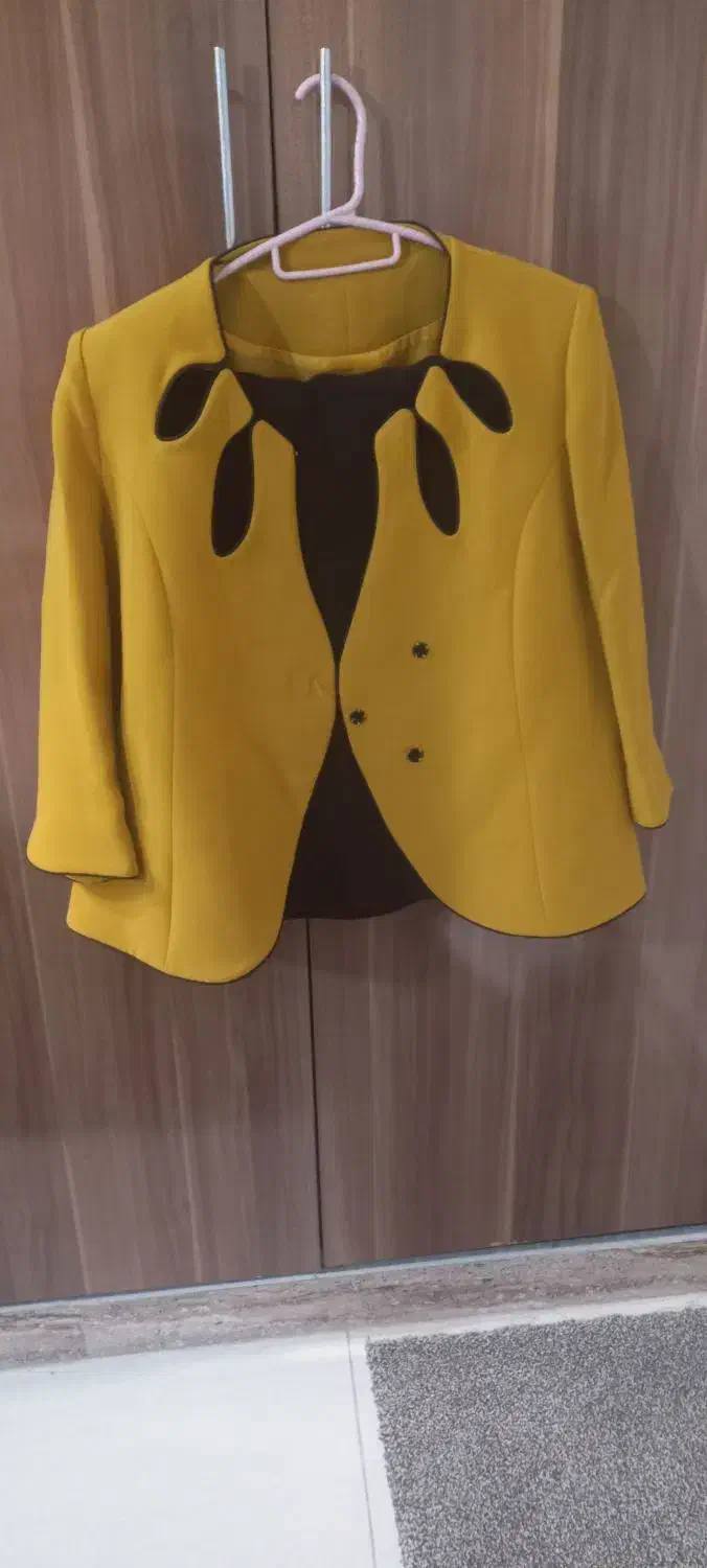 کت ودامن زنانه درحدنو فقط دوباراستفاده صده|لباس|دوگنبدان, |دیوار