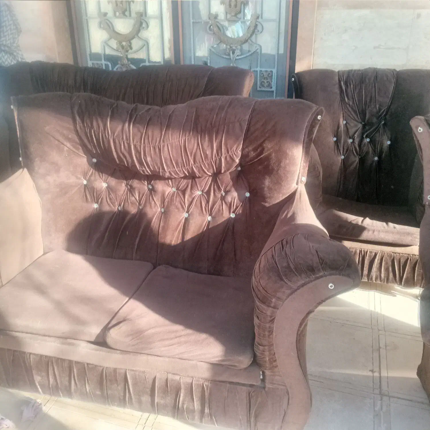 مبل|مبلمان خانگی و میز عسلی|قائن, |دیوار