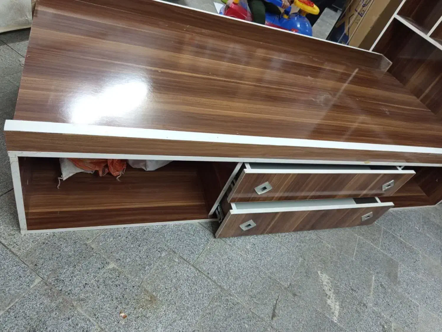 تخت چوبی به همراه تشک در حد نو|تخت و سرویس خواب|اردکان, |دیوار