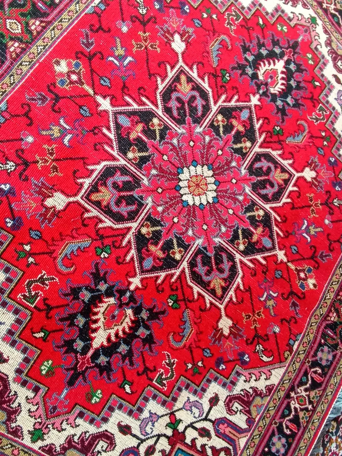 یک خالچه دست بافت|فرش|خواجه, |دیوار