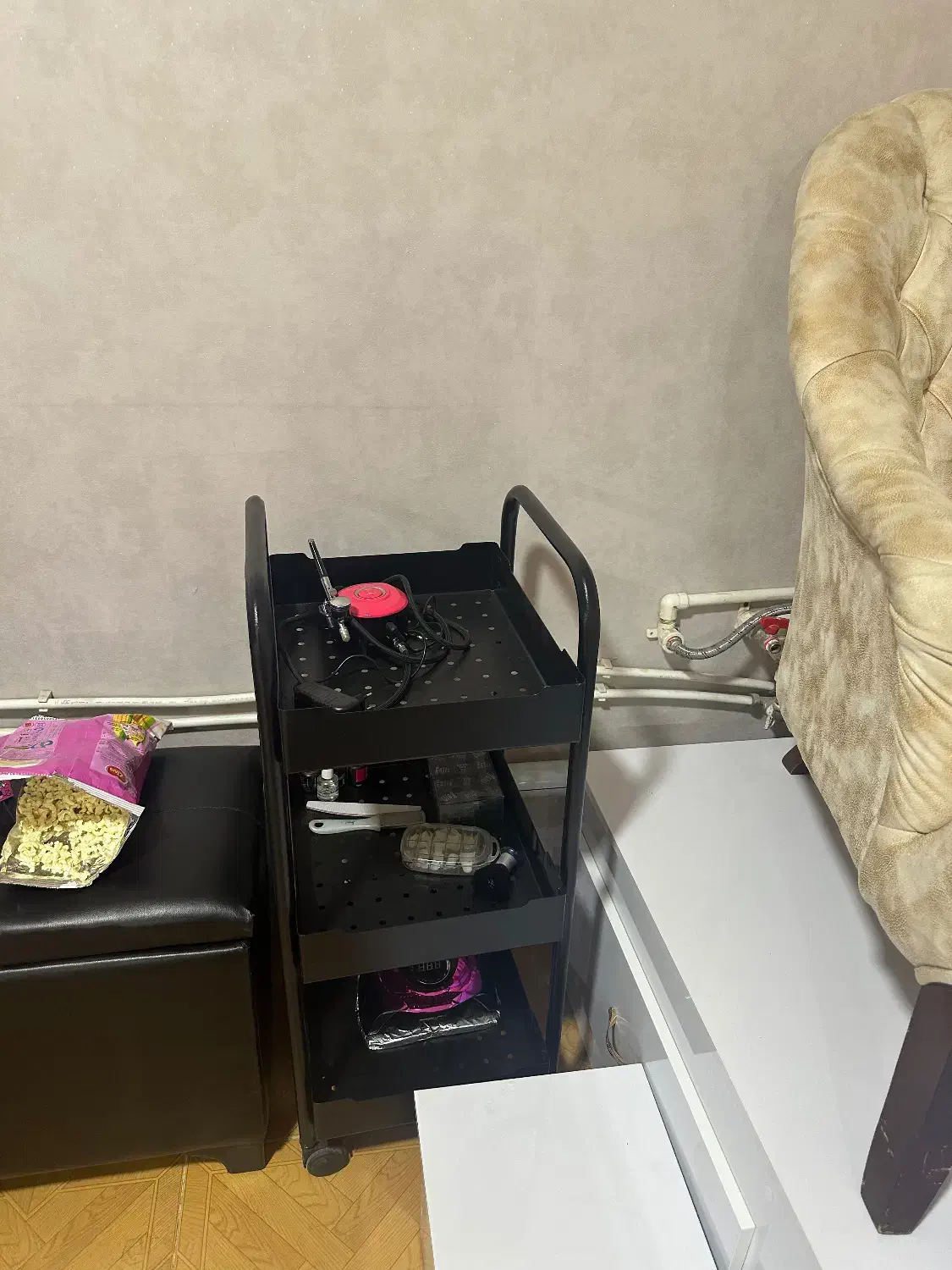 فروش وسایل مرکز ناخن بصورت یکجا|آرایشگاه و سالن‌های زیبایی|سلماس, |دیوار