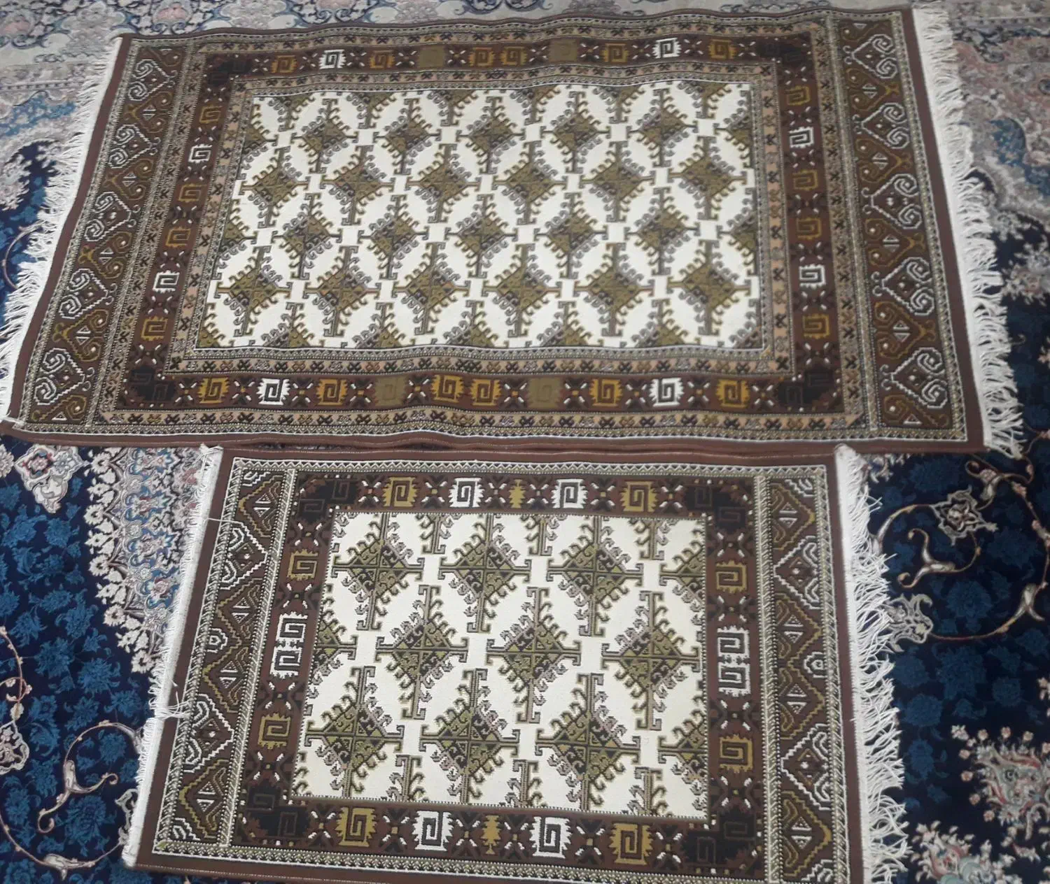 فرش|فرش|رشت, یخسازی|دیوار