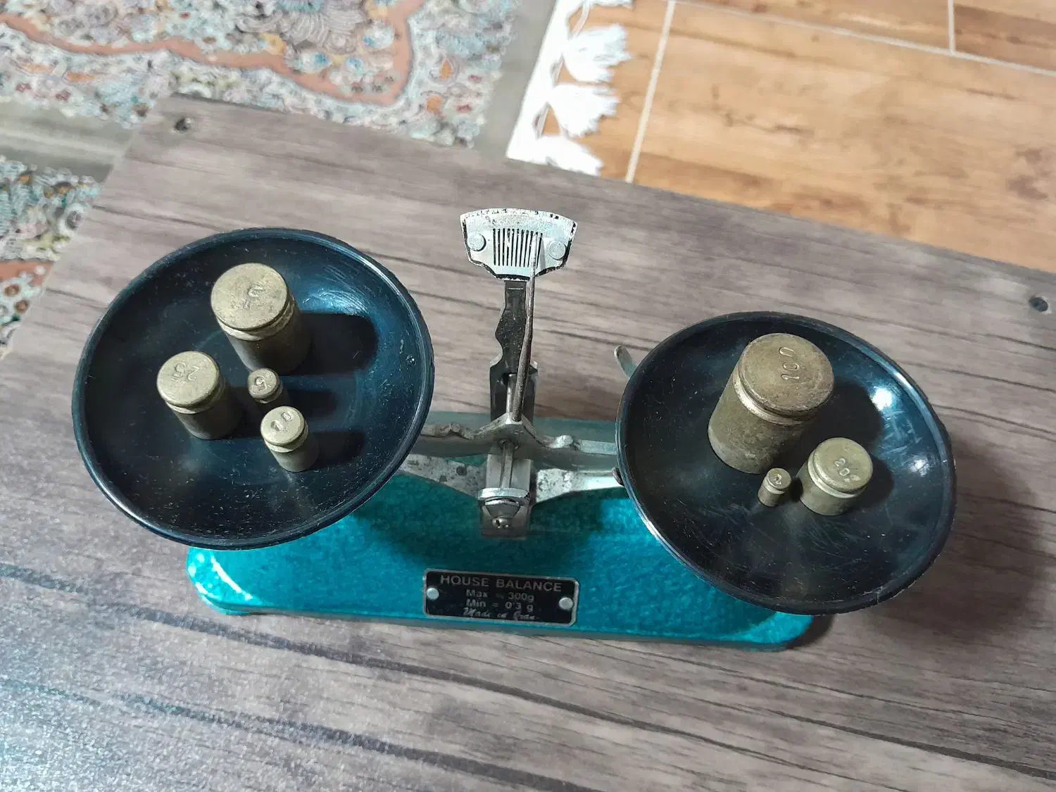 ترازو قدیمی|کلکسیون اشیاء عتیقه|لنگرود, |دیوار