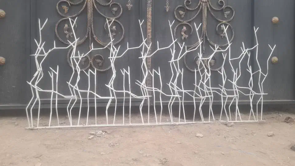 شاخ گوزنی روی دیوار|مصالح و تجهیزات ساختمان|پیشوا, |دیوار