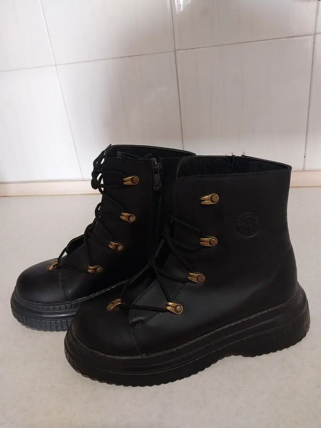 نیم بوت نو سایز 40|کیف، کفش، کمربند|زنجان, |دیوار