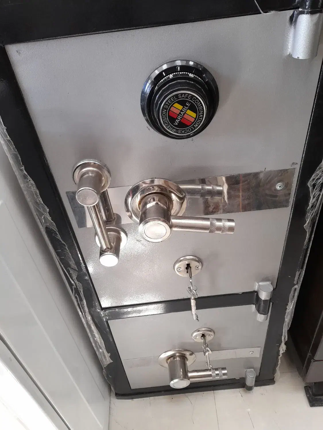 ۲عددگاوصندوق رمزدار سالم نونو|فروشگاه و مغازه|ابهر, |دیوار