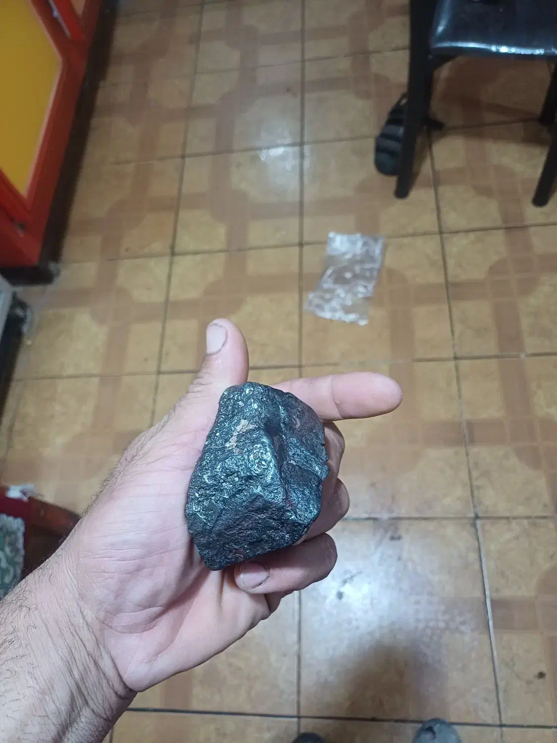 سنگ قیمتی|کلکسیون اشیاء عتیقه|هشتگرد, شهرک اداری|دیوار