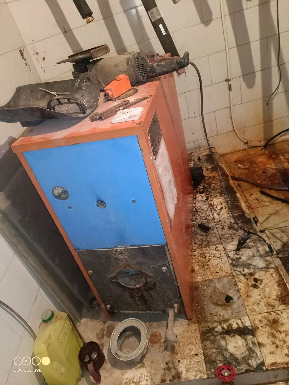 منبع دوجه داره  دوسال کار در حد|آبگرمکن، پکیج، شوفاژ|رفسنجان, |دیوار