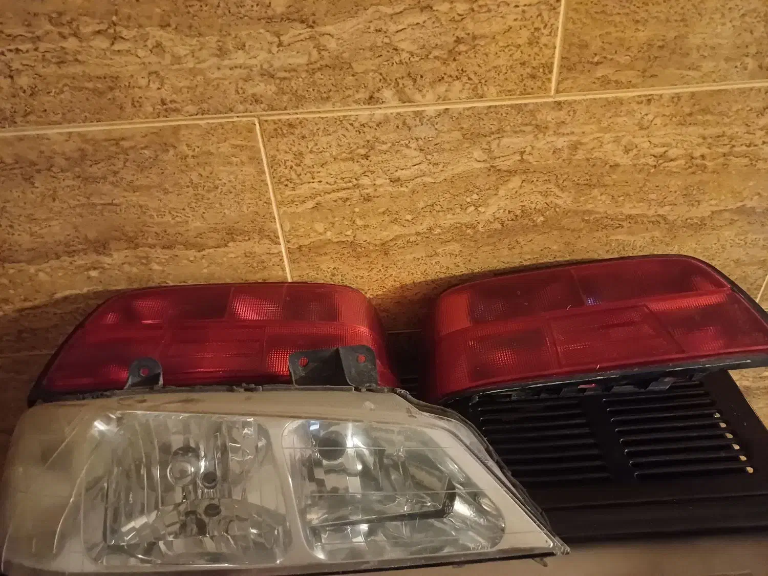 چراغ سالم|قطعات یدکی و لوازم جانبی|رشت, ولکس|دیوار