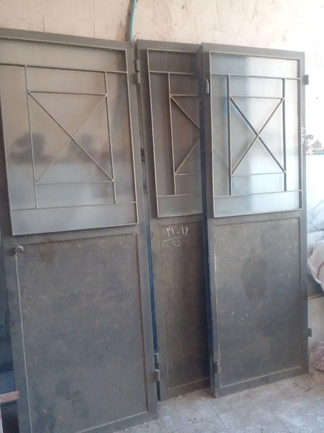 درب و پنجره آهنی|مصالح و تجهیزات ساختمان|سبزوار, شرق کال عیدگاه|دیوار