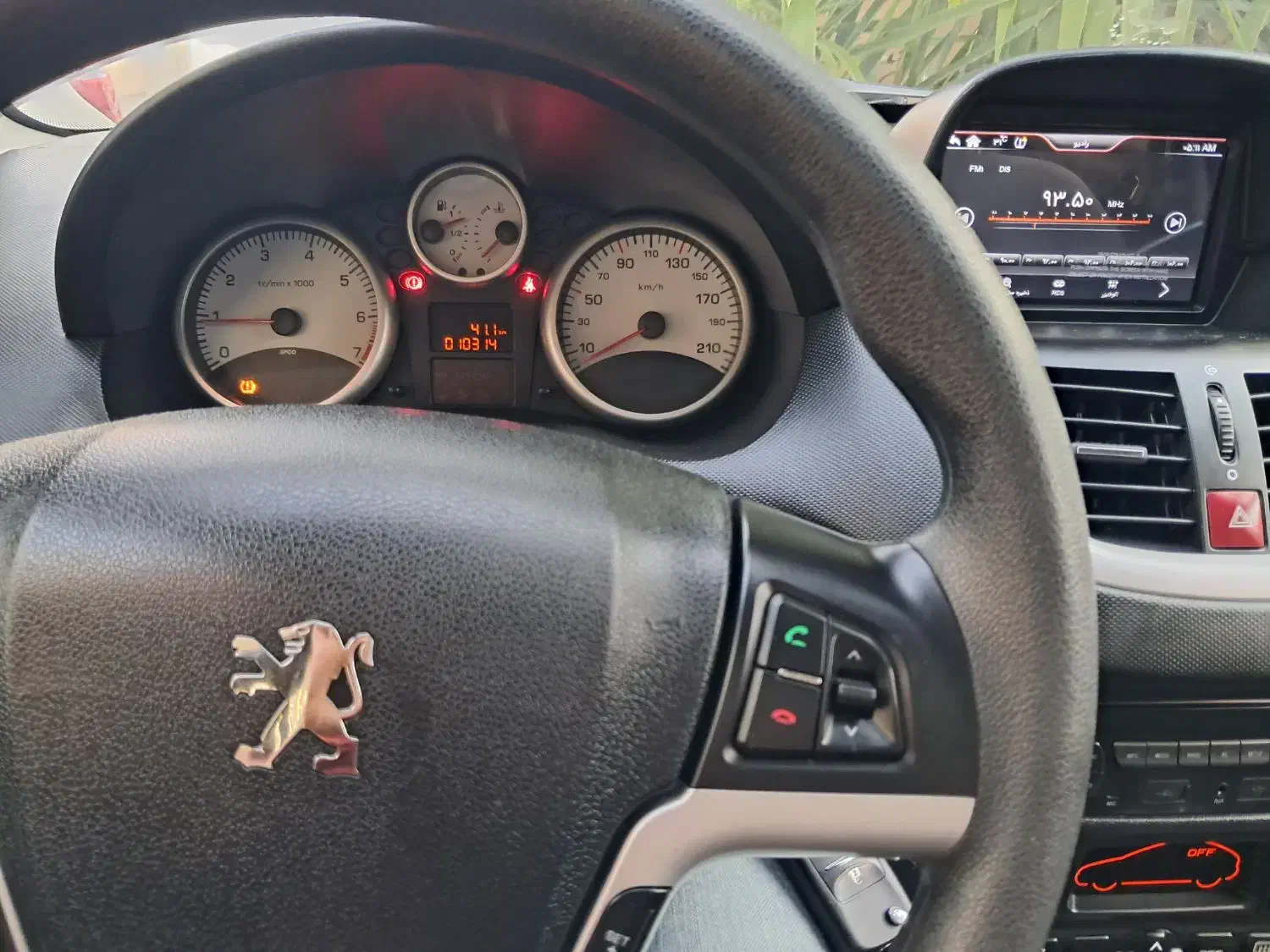 207 دنده ای tu5 مدل 1404|خودرو سواری و وانت|شیراز, آبیاری|دیوار