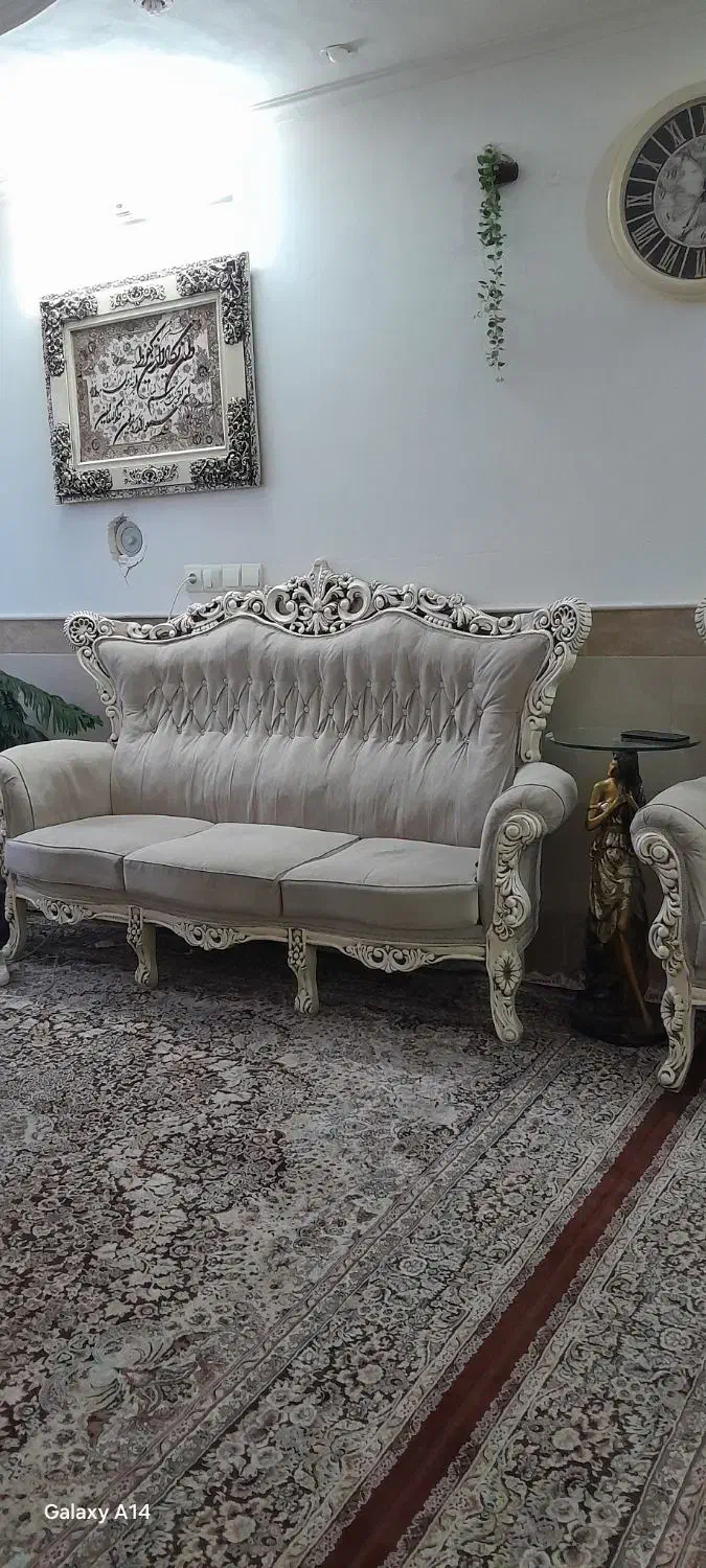 مبل سلطنتی ۹ نفره کلاسیک پلی استر و میز ،،|مبلمان خانگی و میز عسلی|قم, سراجه|دیوار
