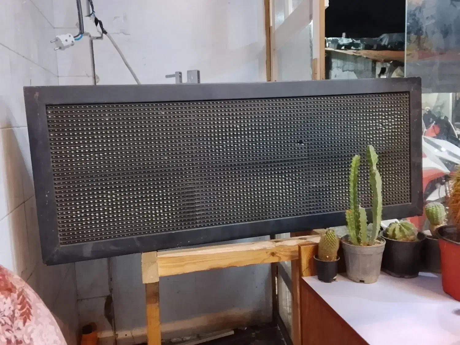 تابلوع روان LED|فروشگاه و مغازه|رشت, امین الضرب|دیوار