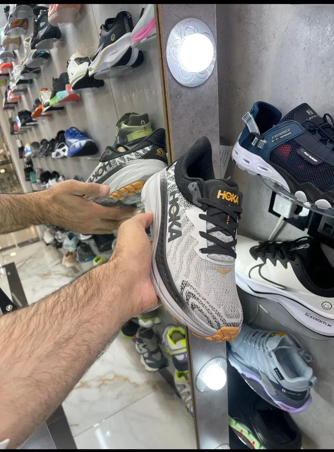 کفش هوکا خارجی|کیف، کفش، کمربند|بانه, |دیوار