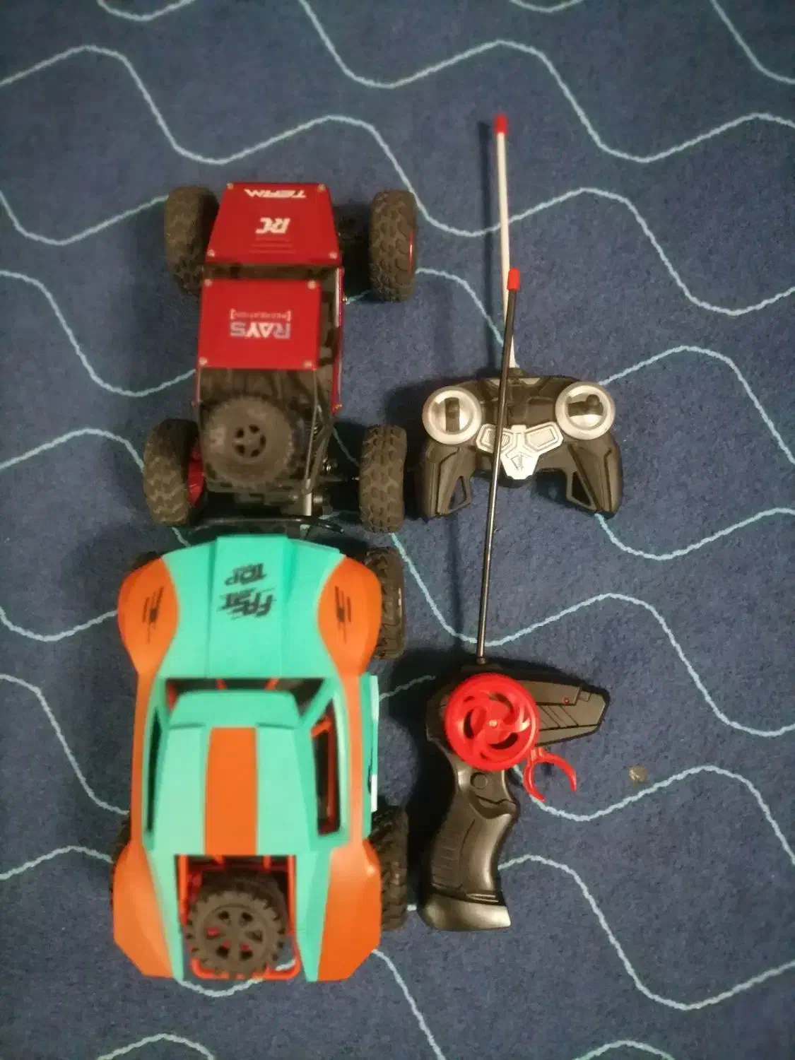 یک عدد ماشین کنترلی سالم ونو|اسباببازی بچه|اندیمشک, |دیوار