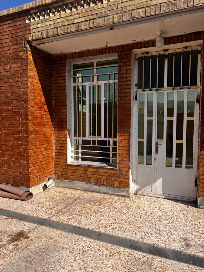 درب حیاط ، درب حال و دو عدد پنجره|مصالح و تجهیزات ساختمان|ایذه, |دیوار