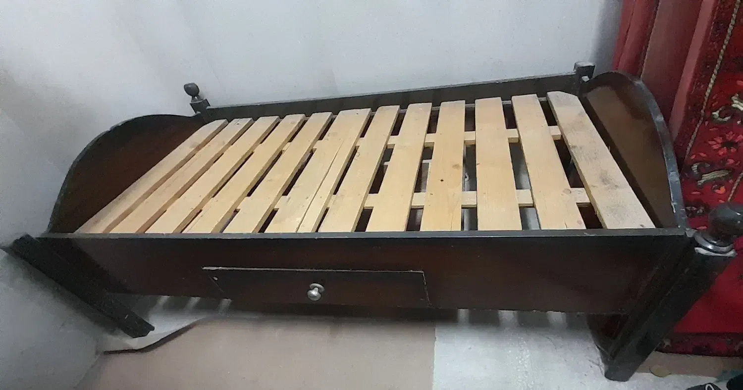 تخت بچگانه|تخت و صندلی بچه|کازرون, |دیوار