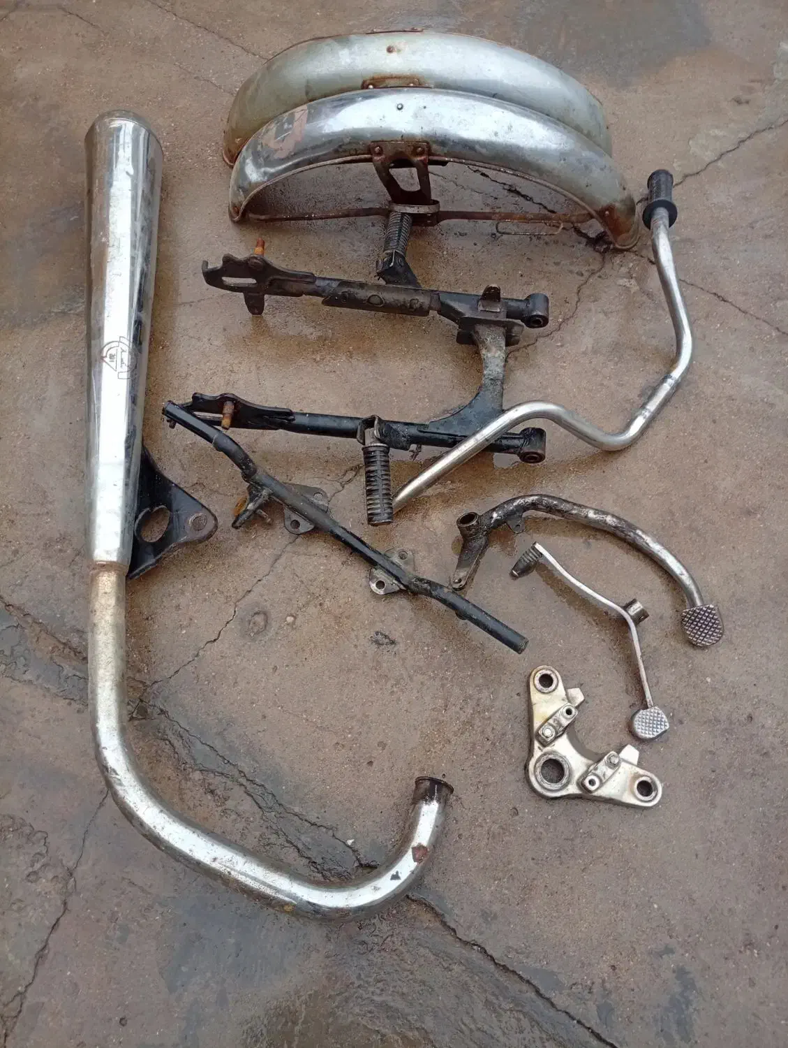 اگزوز و دوشاخ و تعداد وسیله|قطعات یدکی و لوازم جانبی|شوشتر, |دیوار