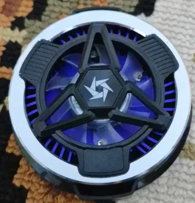 فن خنک کننده گوشی رادیاتوری|لوازم جانبی موبایل و تبلت|اراک, |دیوار