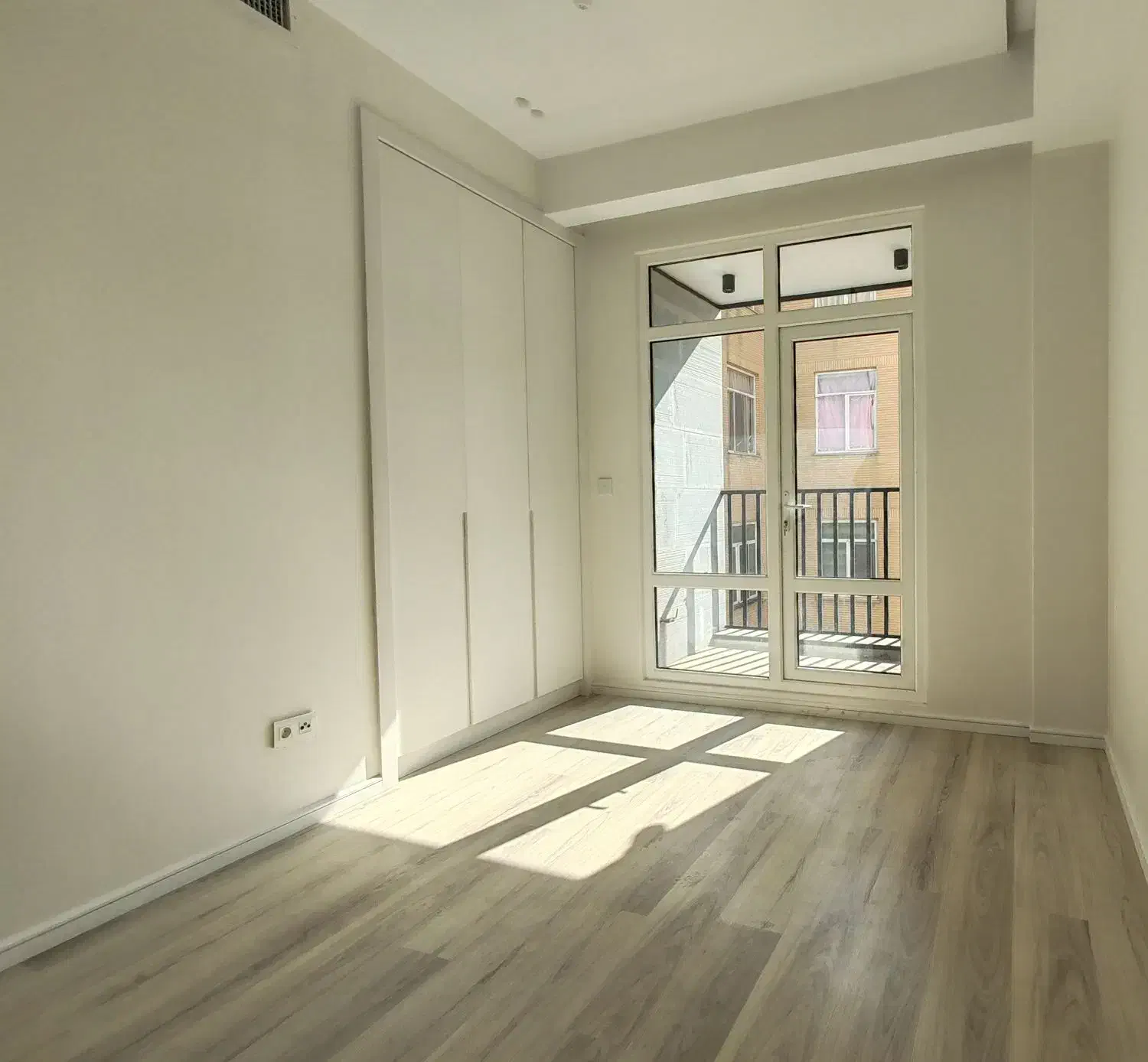 145 متر 3 خواب /2p/نوساز/سوپر مدرن/لابی