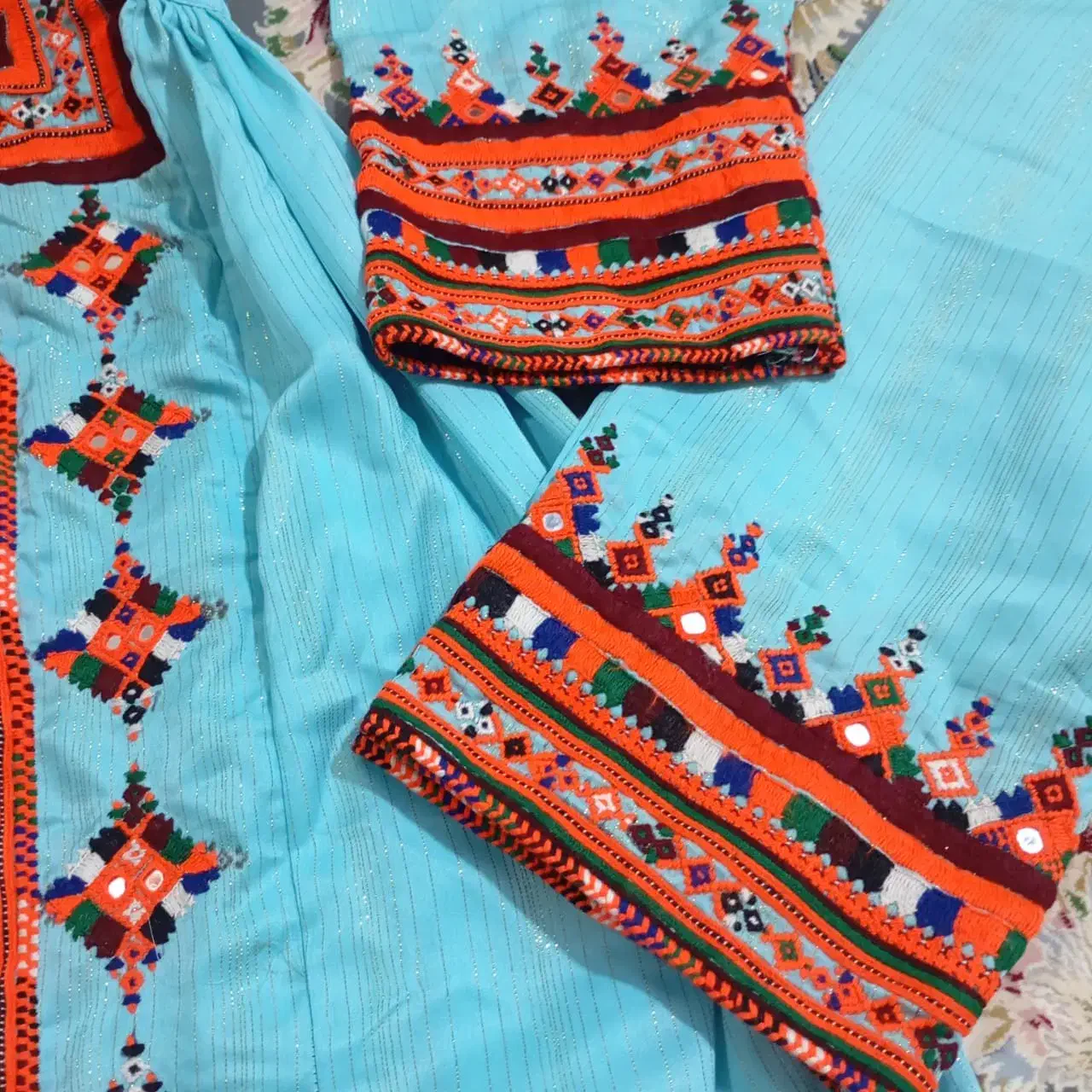 لباس دست دوز|لباس|زاهدان, |دیوار