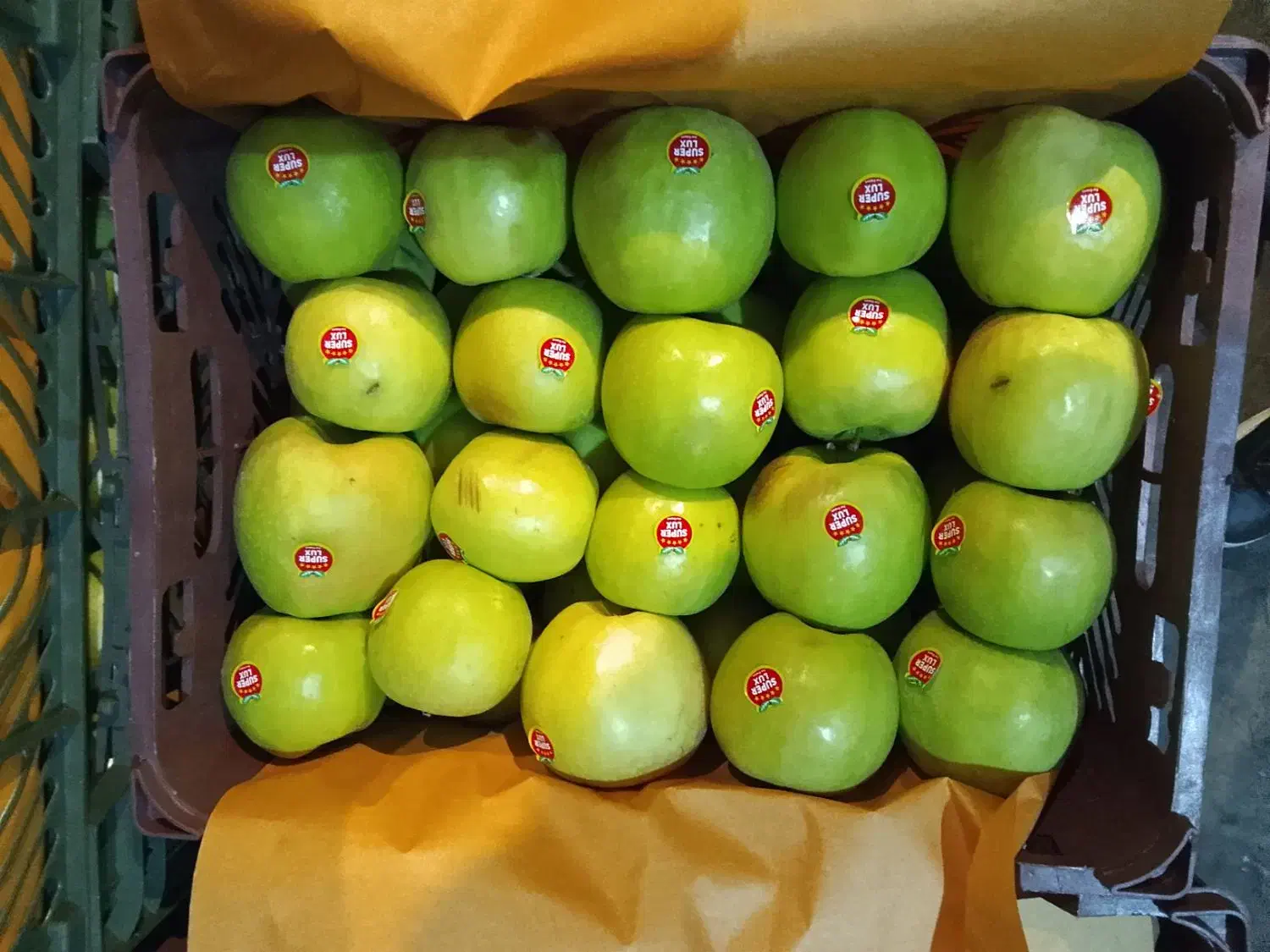 فروش سیب قرمز و زرد و سبز درجه ۱|خوردنی و آشامیدنی|قصابه, |دیوار