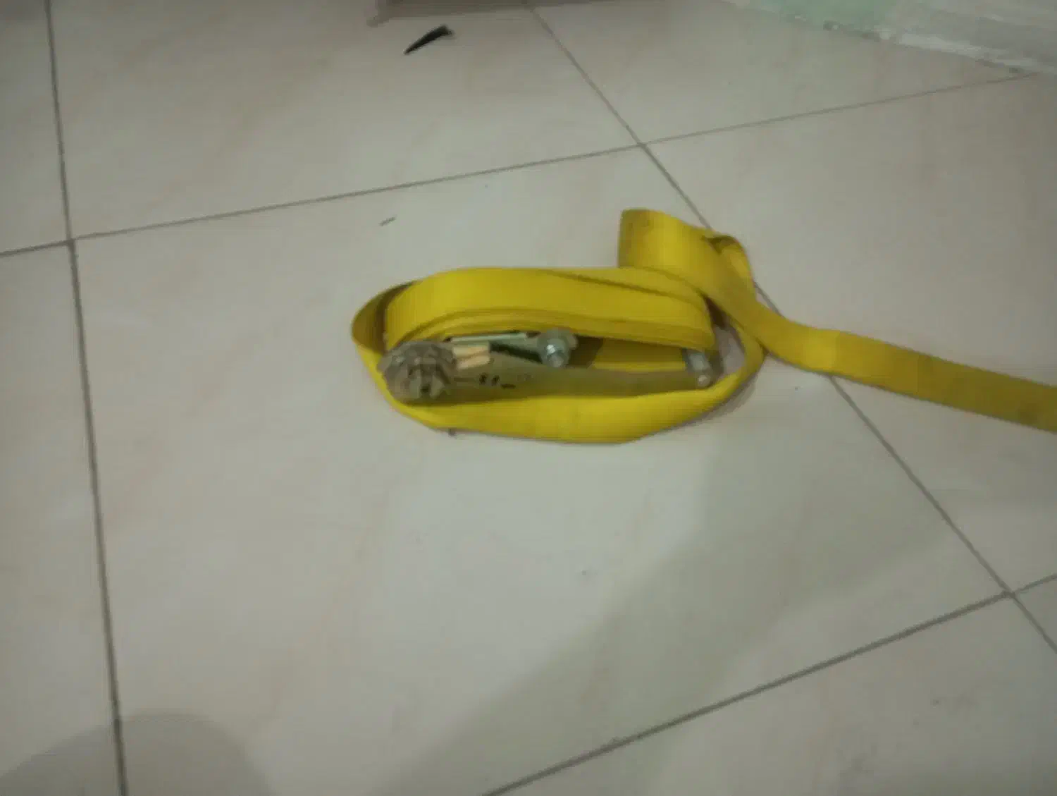 تسمه باربند وانت نو  ویکدستگاه برق وقفل کارکرده|قطعات یدکی و لوازم جانبی|مشهد, ایثارگران|دیوار