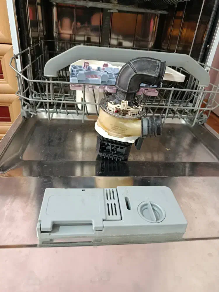 ماشین ظرفشویی آریستون|ماشین ظرفشویی|کرج, باغستان|دیوار