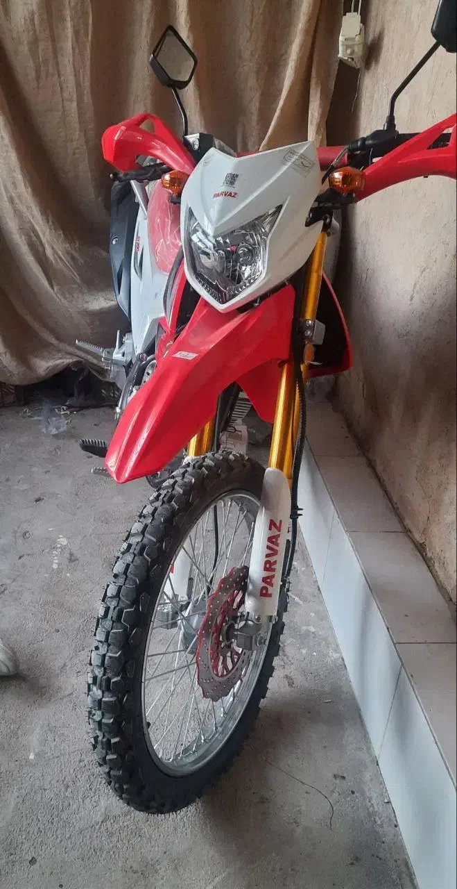 موتور سیکلت|موتورسیکلت|بوئین و میاندشت, |دیوار