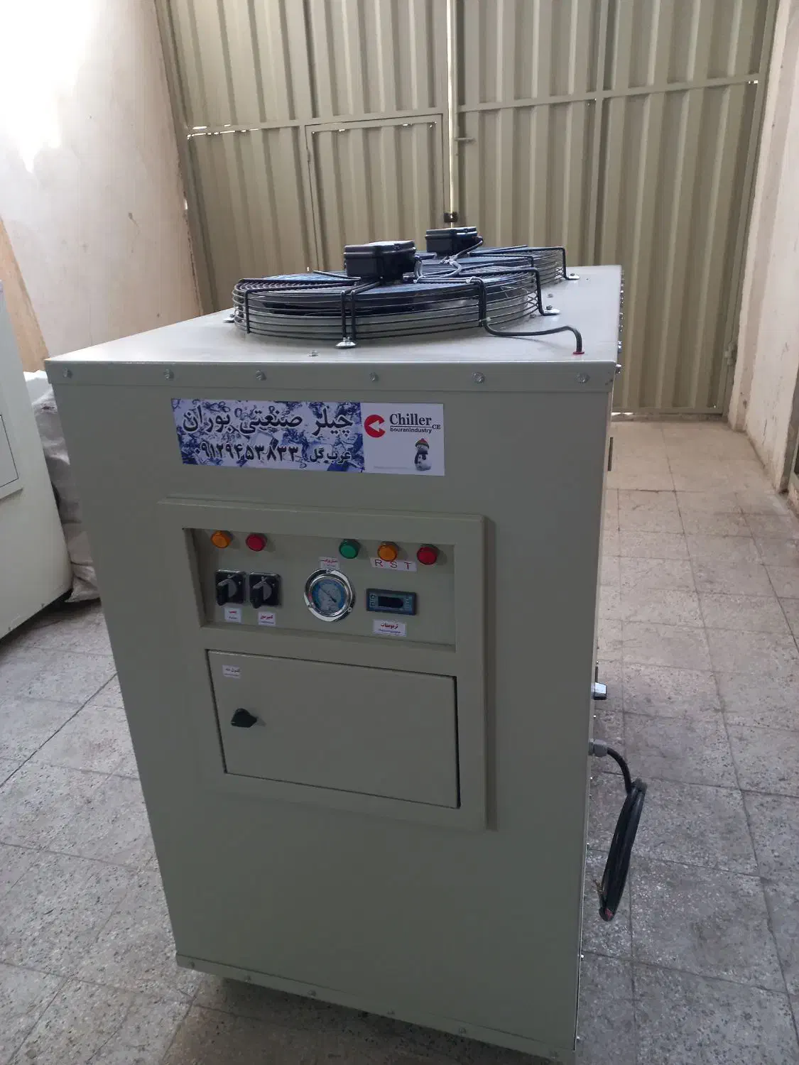چیلر ۶ تن|ماشین‌آلات صنعتی|پردیس, شهرک صنعتی کمرد|دیوار