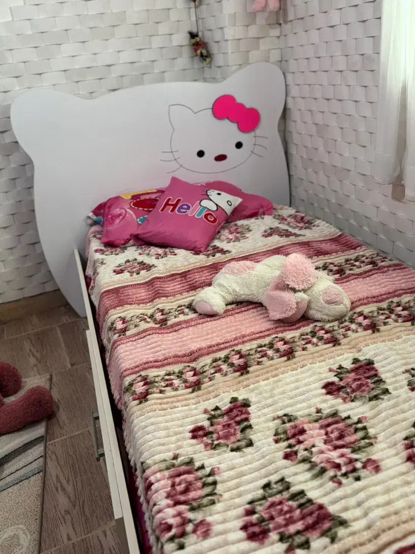 تخت کودک و نوجوان|تخت و سرویس خواب|صومعهسرا, |دیوار